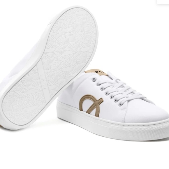 Loci Nine Vegan Recycled Ocean Plastic Low Top Sneaker Size 38/7US - Picture 1 of 12